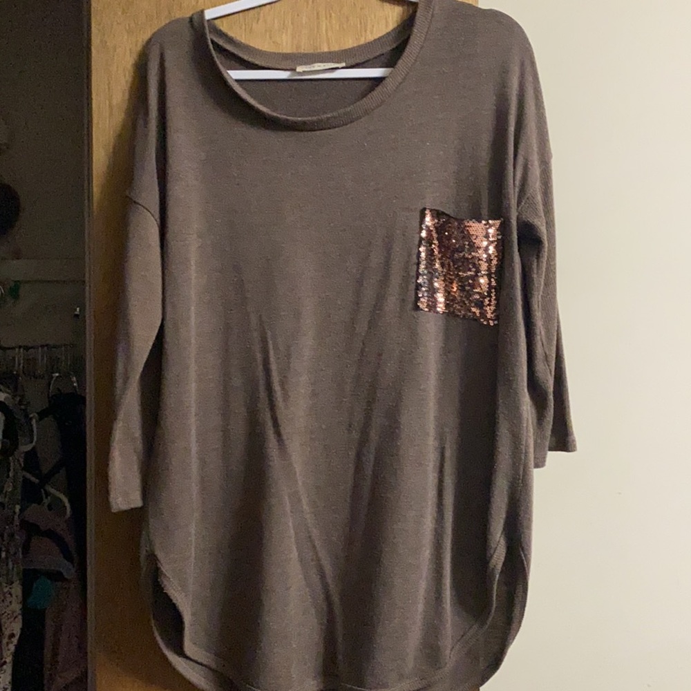 Women’s top - Picture 3 of 3